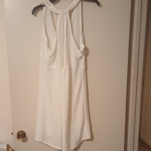 Chic White Swinsuit Cover Up with a halter neckline - Picture 3 of 4